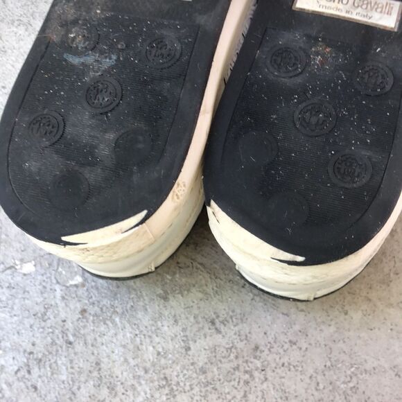 Roberto Cavalli leather embossed sneakers - Picture 8 of 14